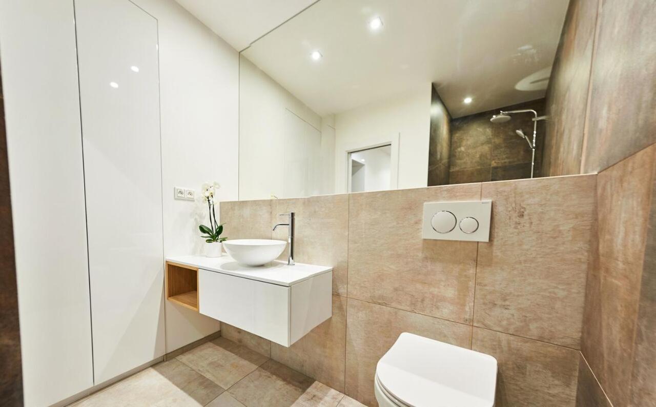 Beautiful Apartment Near The City Center Кошице Экстерьер фото